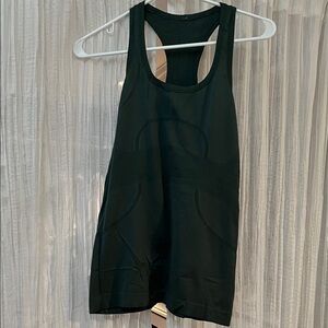 Green Sleeveless Athletic Tank Top
